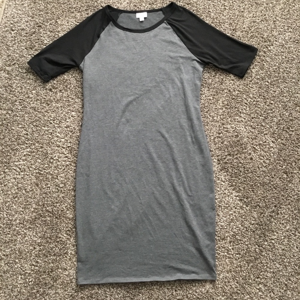 SALE 🎉 LuLaRoe Black and Gray Julia M